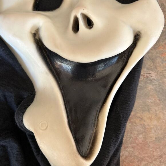 Vintage fun world DIV ghost face mask - Picture 13 of 13